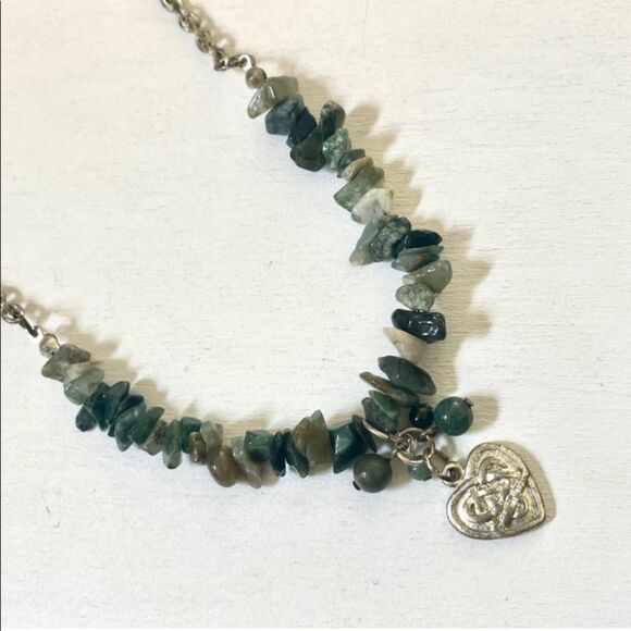 Silver tone heart pendant natural stones necklace - Picture 2 of 10